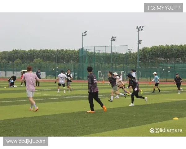 上海飞盘队在极限运动会积分榜上以62分稳居第一名引发关注 上海飞盘队在极限运动会积分榜上以62分稳居第一名引发关注
