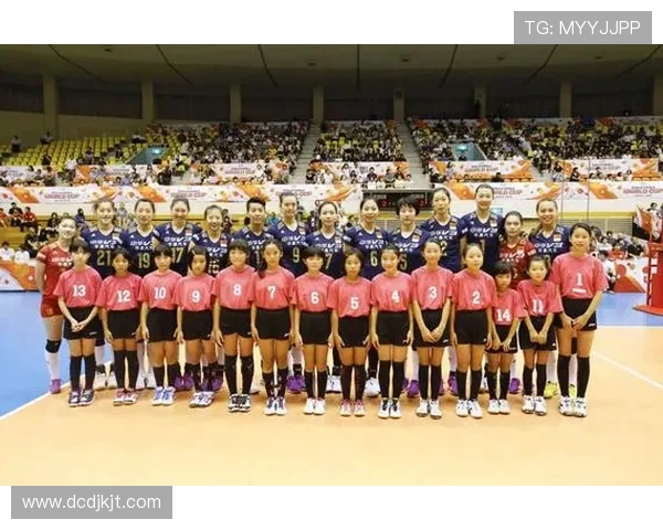 南京排球队与成都排球队赛后复盘分析双方状态及表现对比