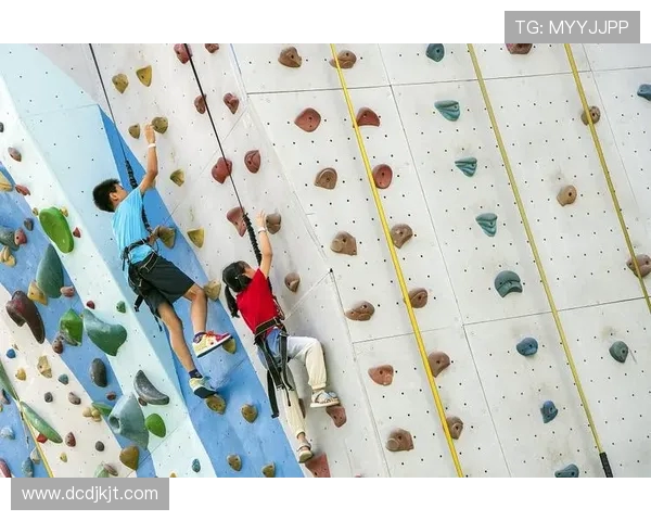 深圳攀岩队夺得最新攀岩耐力TOP10榜首位置引发关注 深圳攀岩队夺得最新攀岩耐力TOP10榜首位置引发关注