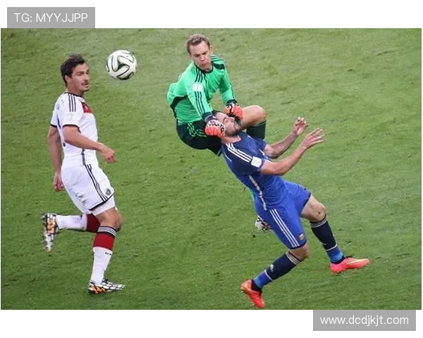 世界杯经典对决墨西哥勇战巴西激情碰撞引发全球关注 世界杯经典对决墨西哥勇战巴西激情碰撞引发全球关注