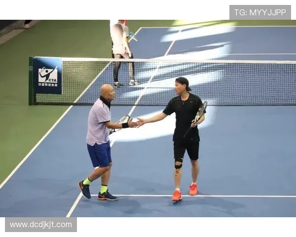 伊斯托明与张择激战正酣谁将赢得这场网球对决的胜利 伊斯托明与张择激战正酣谁将赢得这场网球对决的胜利