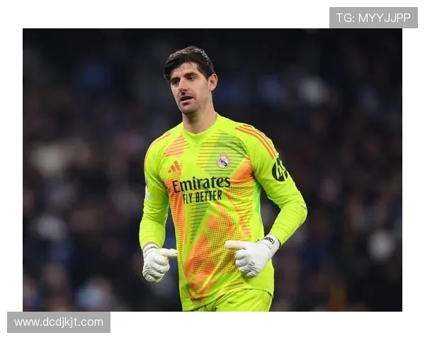 库尔图瓦：从门将到传奇的成长之路与职业生涯回顾